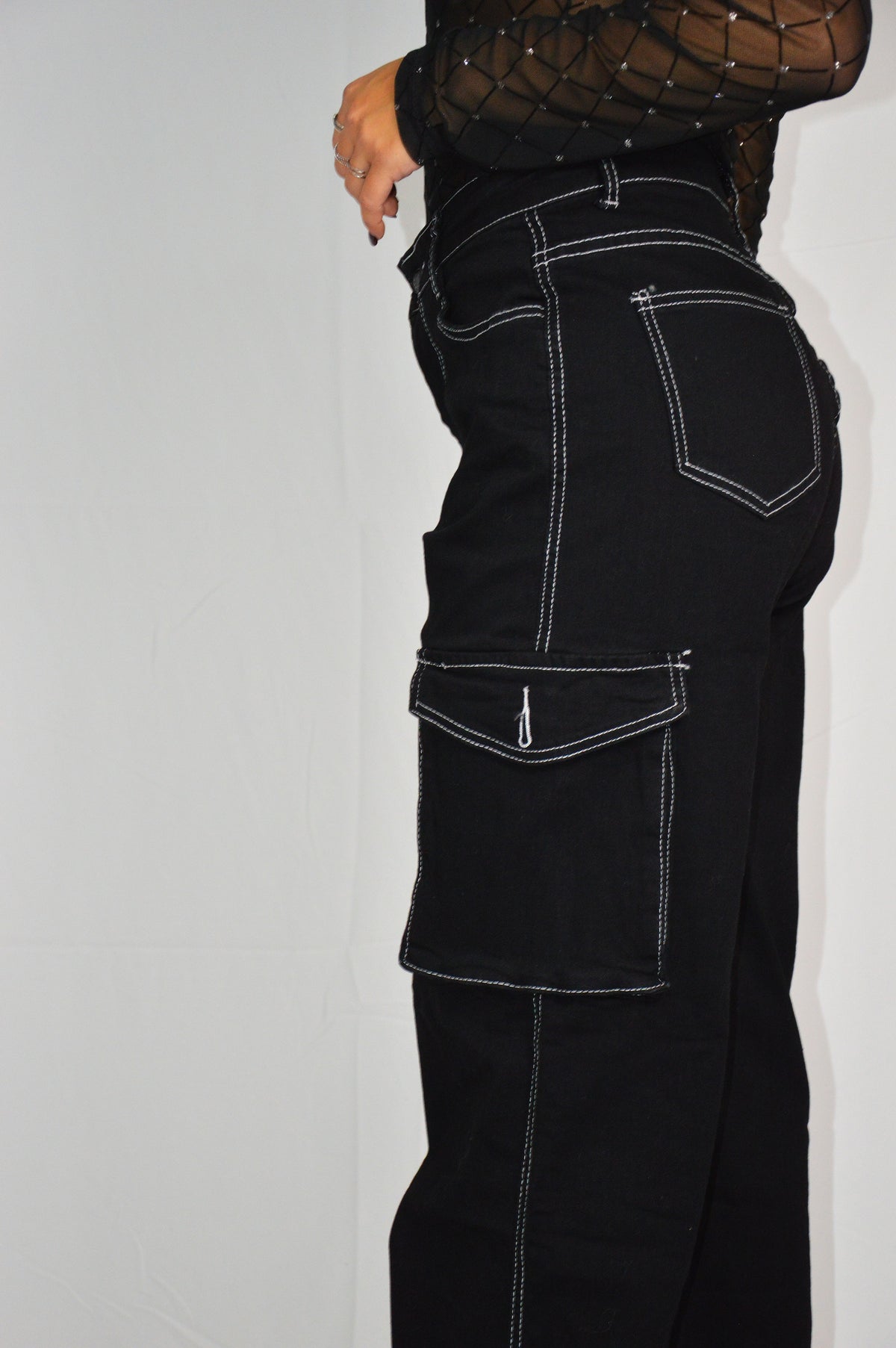 Cargo Black & White